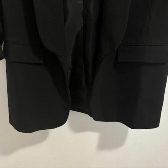 Business- Women's Blazer - Picture 5 of 5